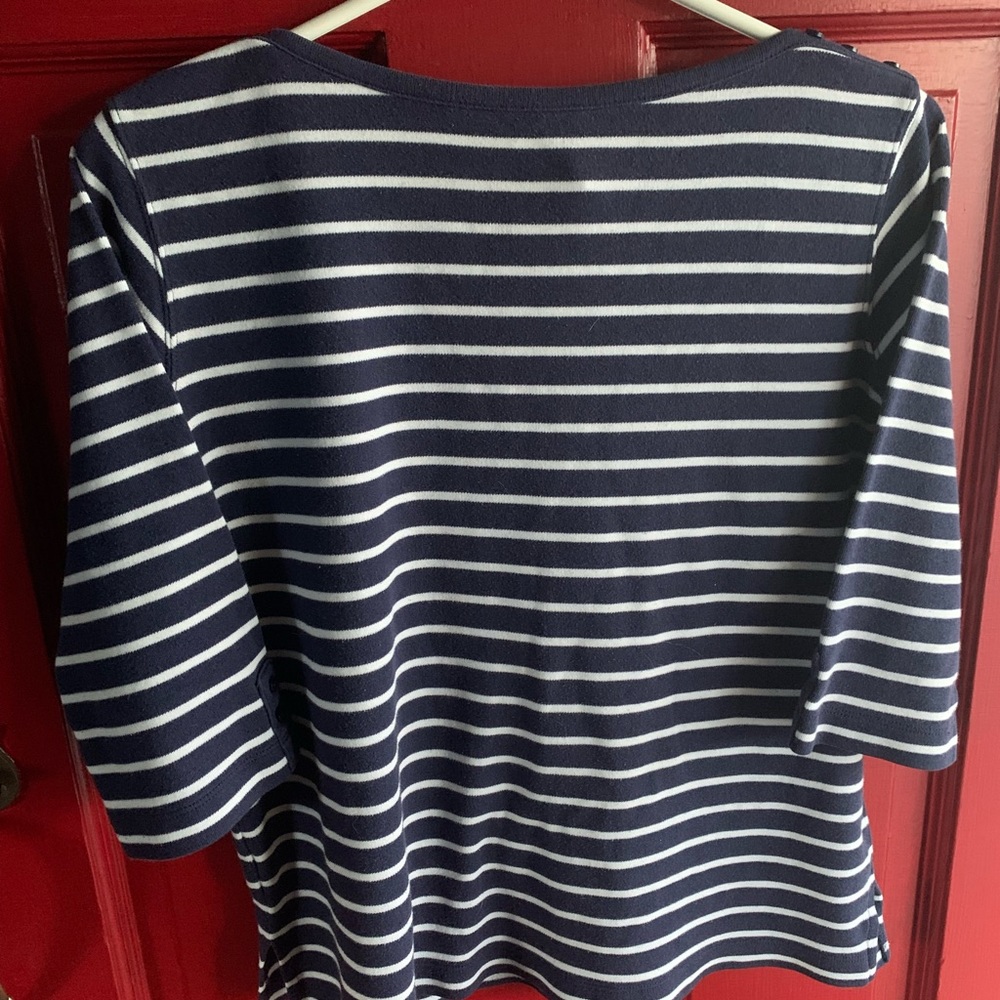 Beautiful stripped shirt, only worn a couple of times!